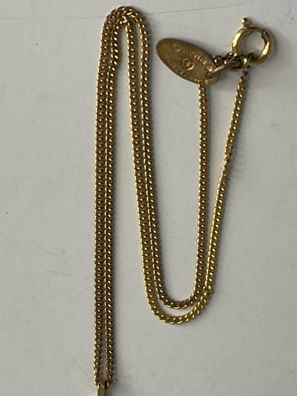 CHANEL Gold-Tone Crystal Disc Pendant Necklace - Picture 7 of 9